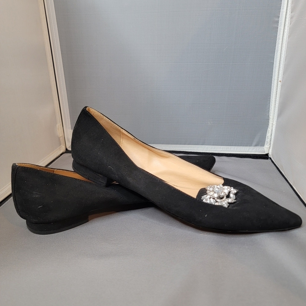Elegant Black Women's Flats with Embellishment
